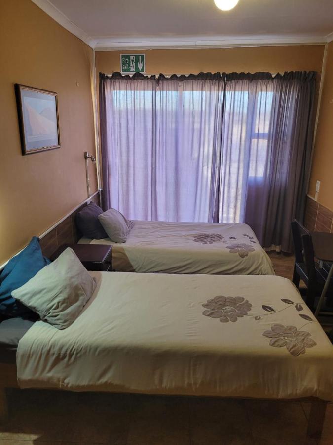 Skippers Backpackers Cc Albergue Walvis Bay Exterior foto